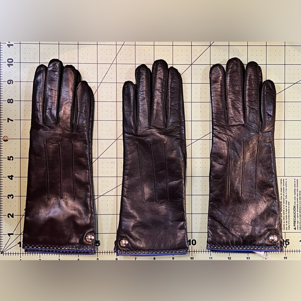 NWT $108 GLOVES by COACH Black Leather with Blue Trim/Silver Stud Multiple Sizes - Picture 6 of 7